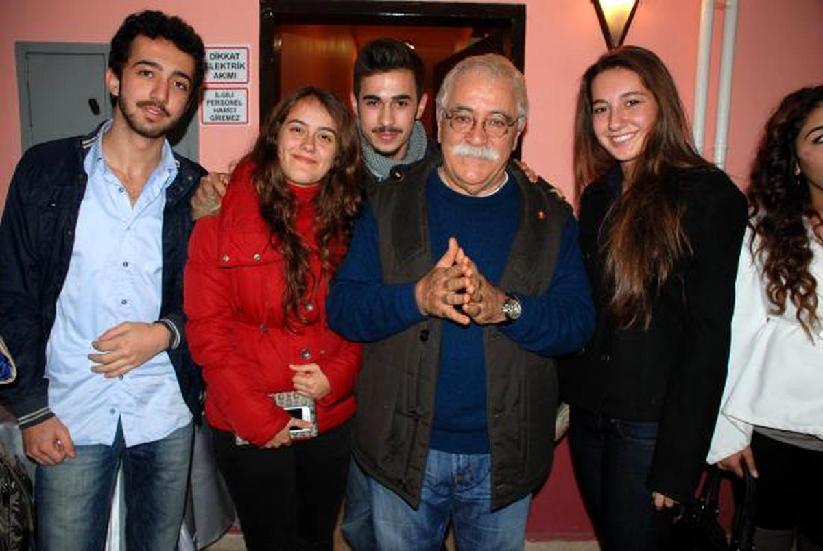 Levent Kırca: Ülkeyi Sanatsız Günler Bekliyor