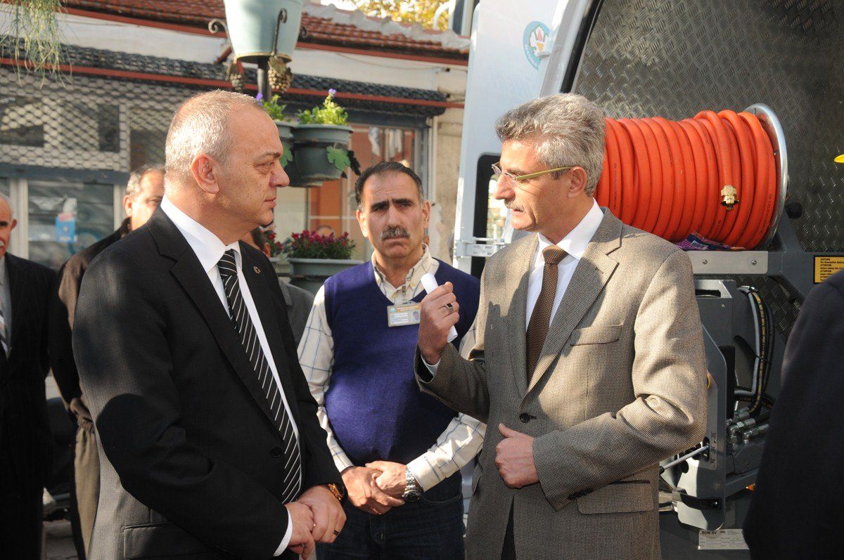 Manisa Belediyesi\'ne İki Yeni Araç Alındı