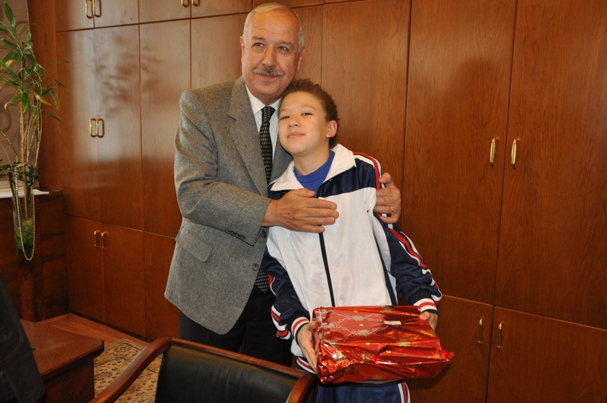 Masa Tenisi Takımından Başkan Akdemir\'e Ziyaret