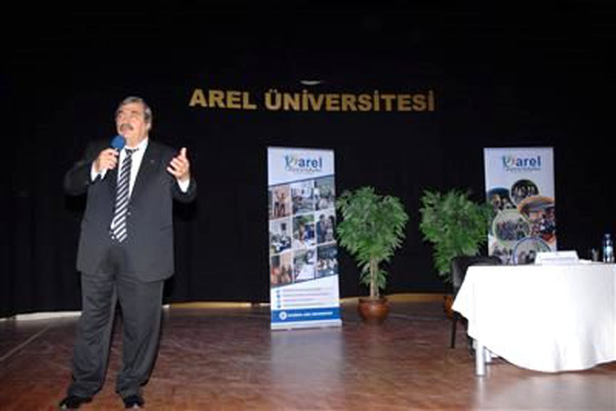 Sanko Yönetim Kurulu Başkanı Konukoğlu Arel Üniversitesi\'nde