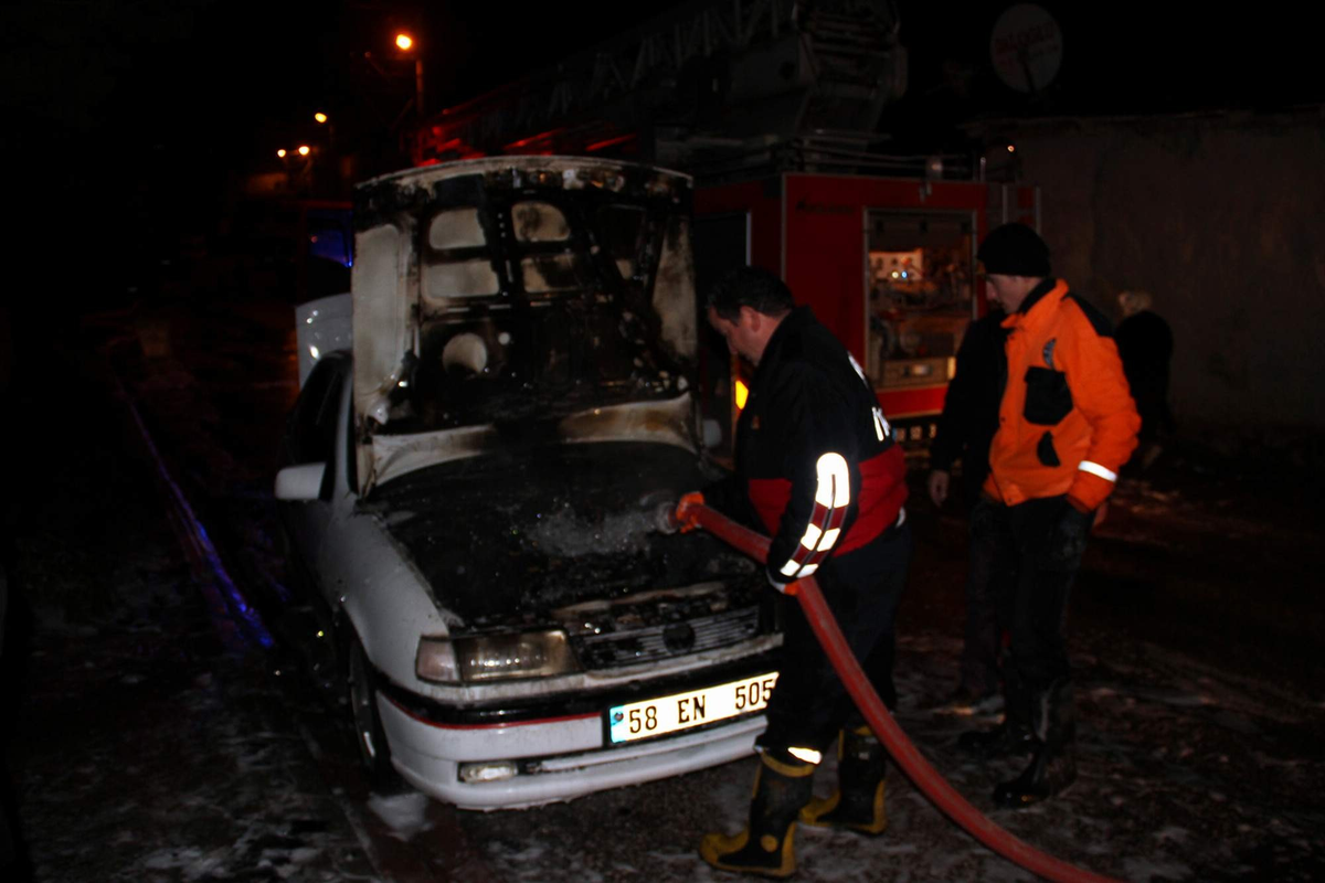Seyir Halindeki Otomobilde Yangın Çıktı
