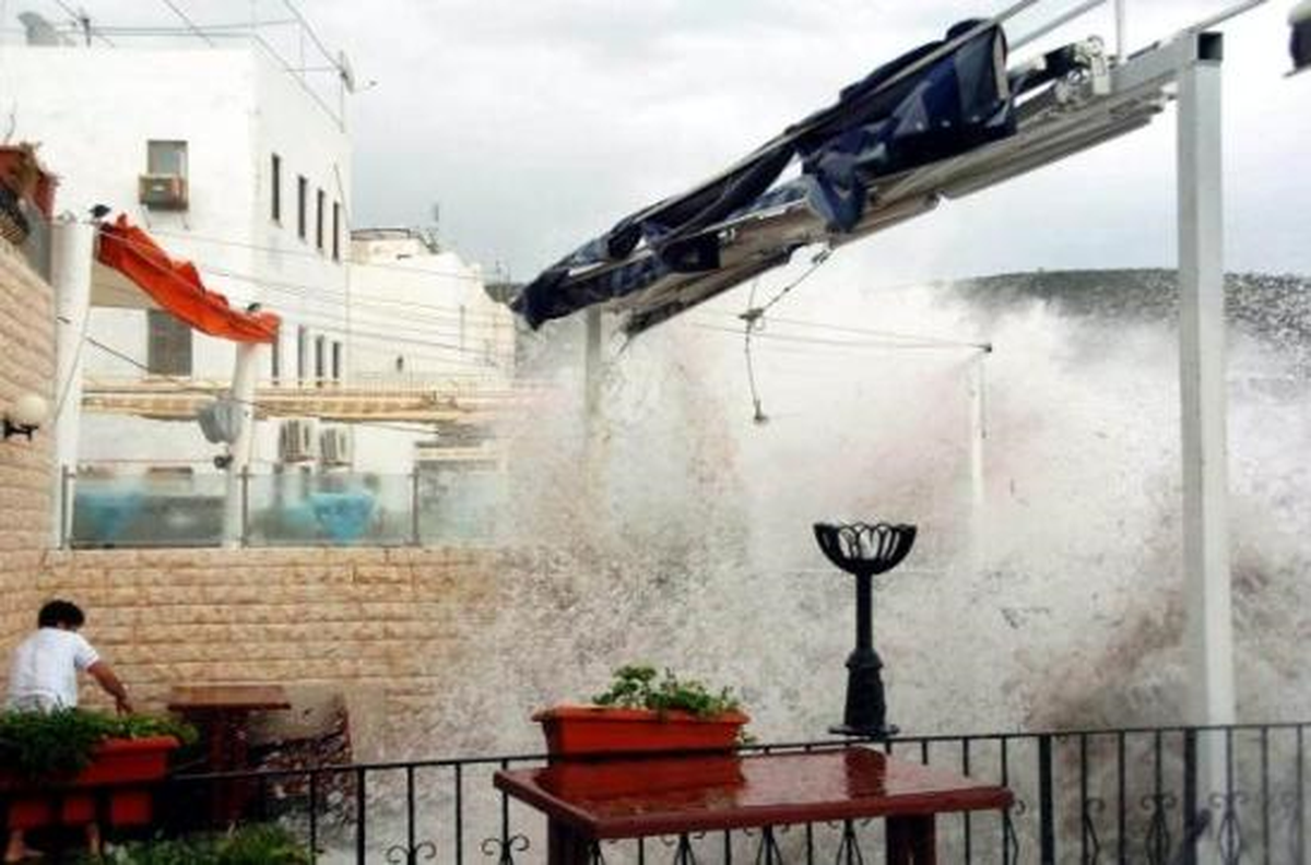 Şiddetli Yağmur Bodrum\'u Vurdu