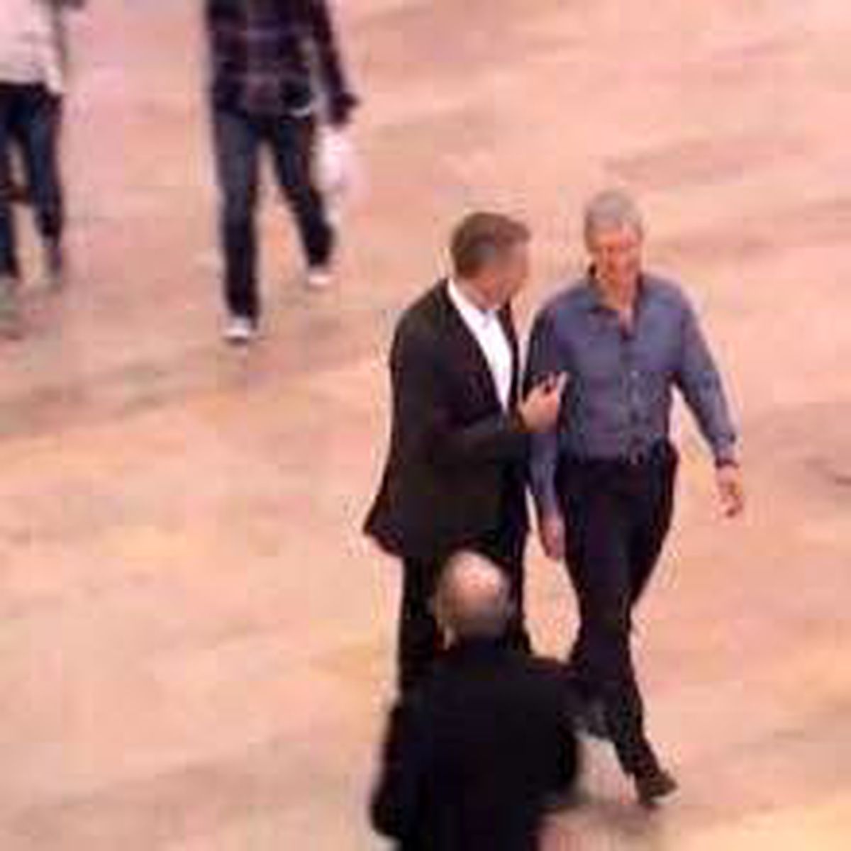 Tim Cook\'u kimse tanımadı!