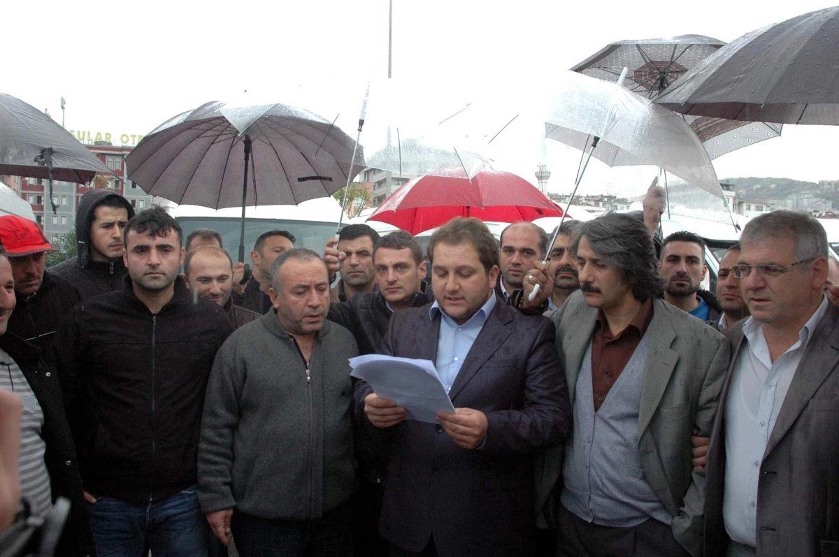 Trabzon\'da \'Korsan Servis\' Protestosu