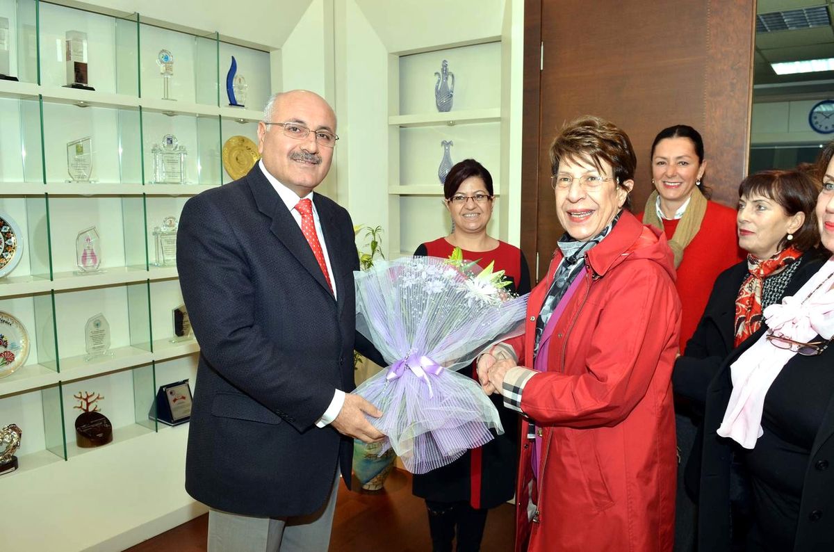 Türk Kadınlar Birliği Üyeleri Denizli Belediyesi\'nde
