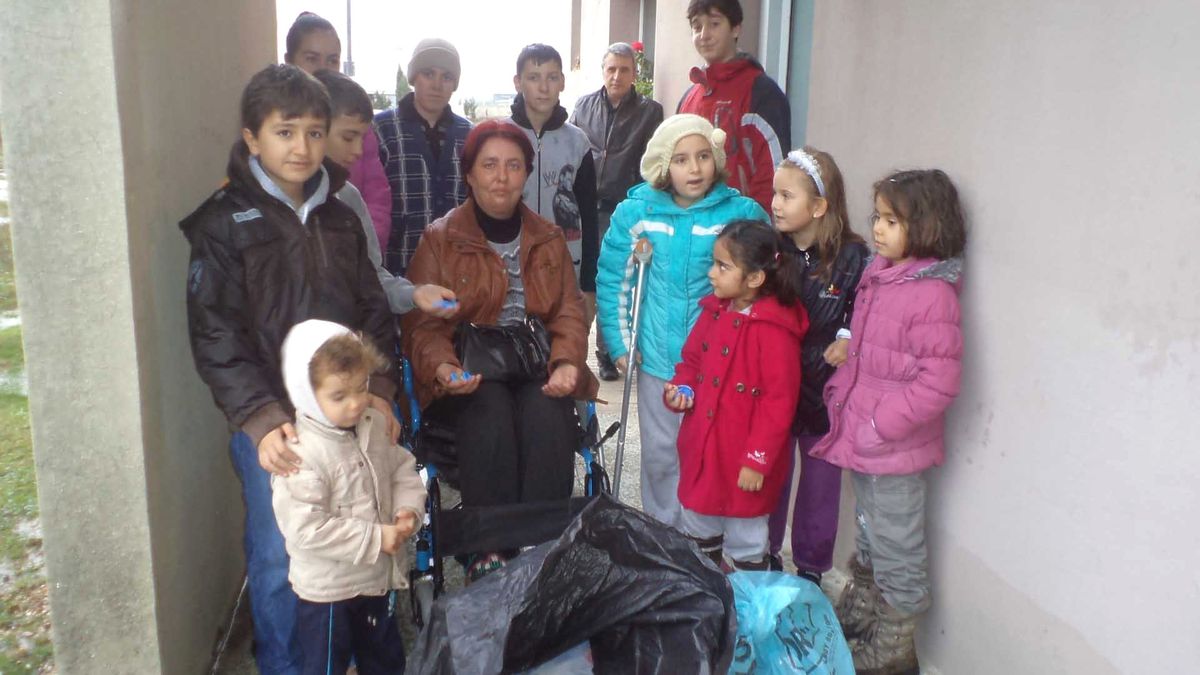 4 Çuval Sevgi Getirdiler