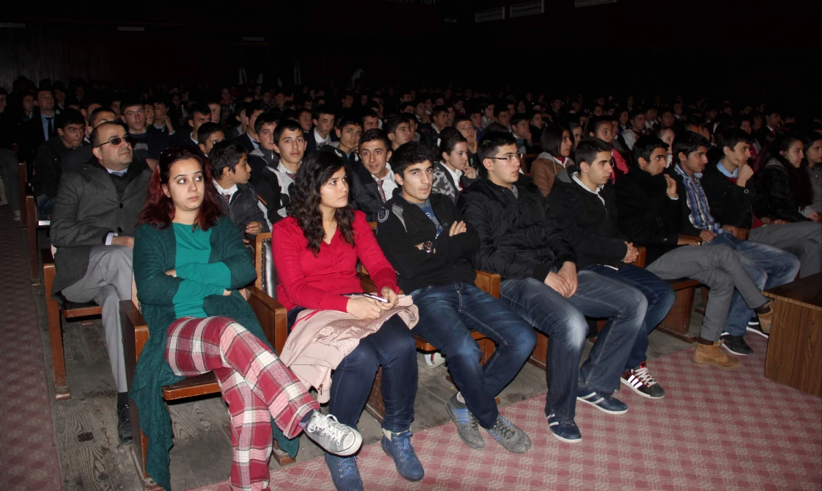 Ankara Kültür Tiyatrosu Üç Oyun Sahneledi