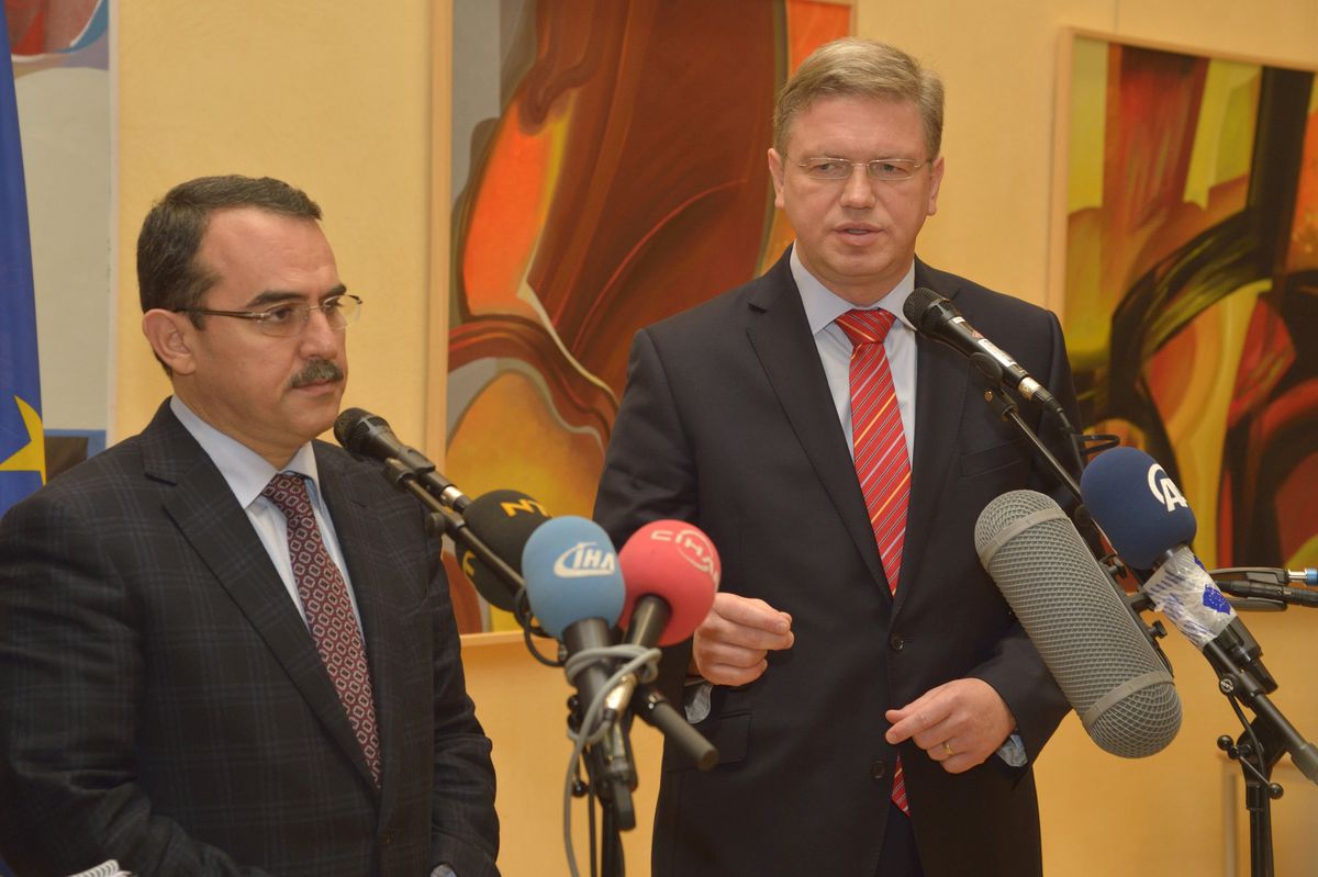 Bakan Ergin, Brüksel\'de Füle ile Bir Araya Geldi