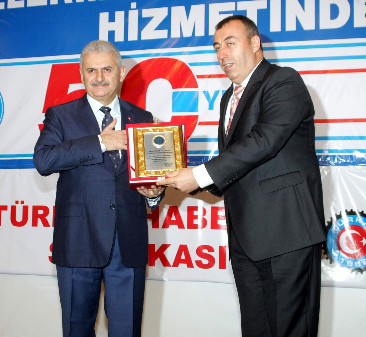 Bakan Yıldırım: "Terörle Pazarlık Yok"