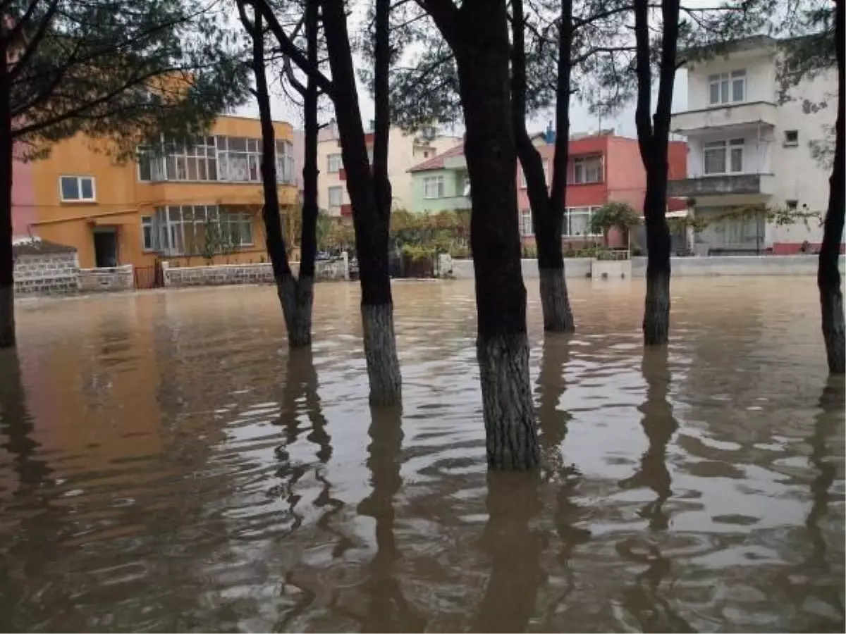 Bayramiç\'teki Kuvvetli Yağış