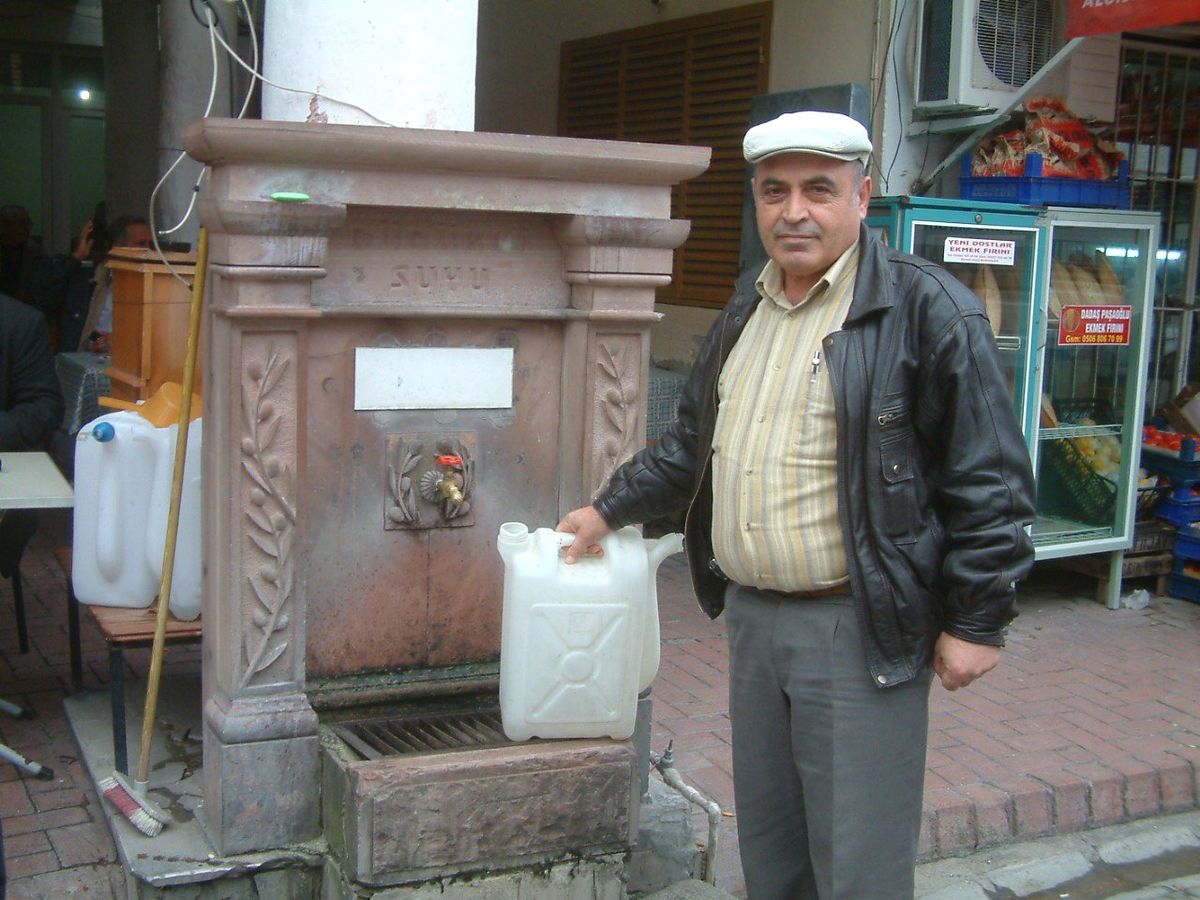 Burhaniye de Düdüklü İçme Suyuna Sel Engeli