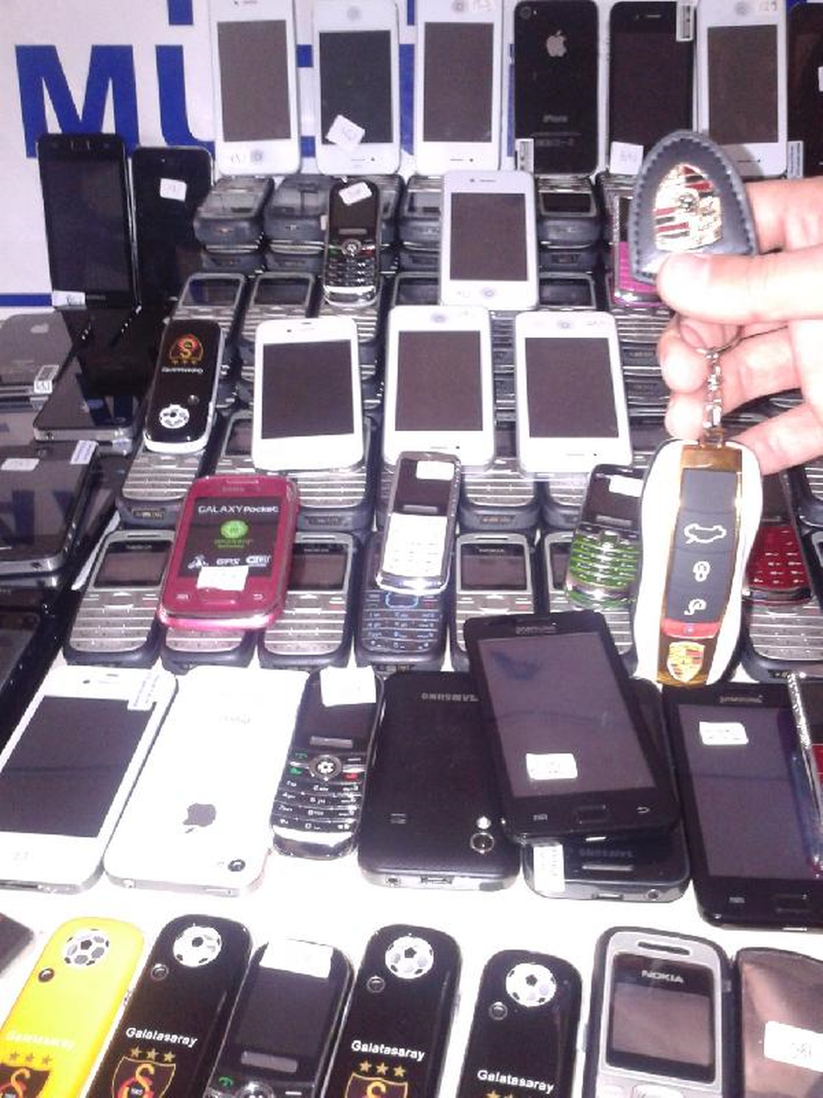 241 Klonlanmış Telefon Ele Geçirildi