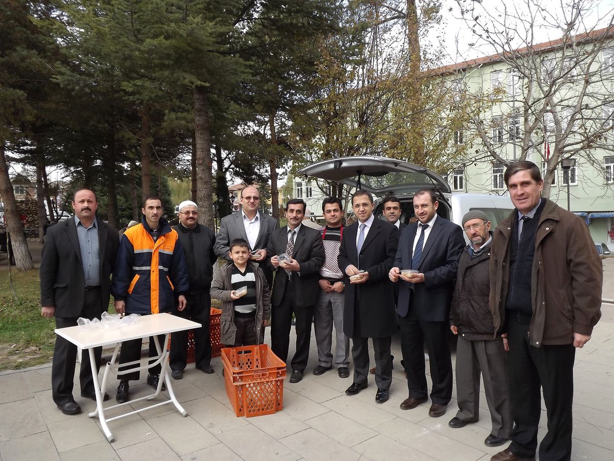 Daday\'da Camiilerde Aşure Dağıtıldı