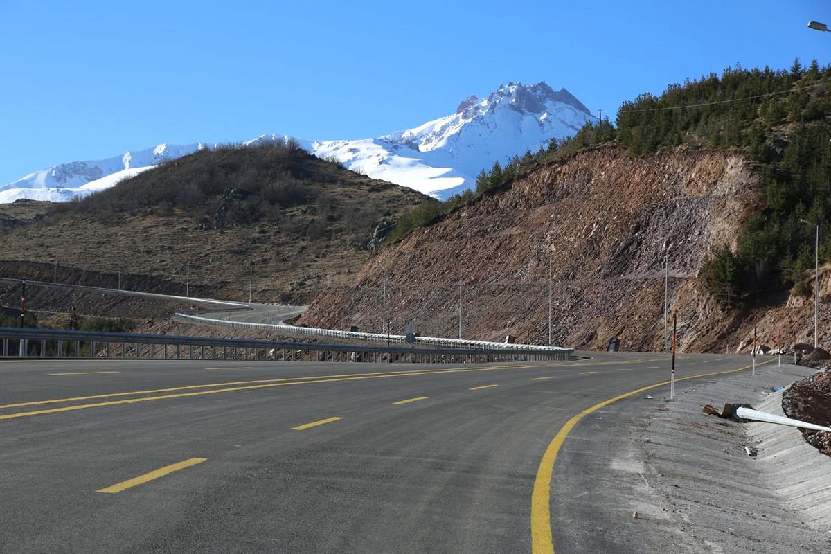 Erciyes Yolu Trafiğe Açıldı
