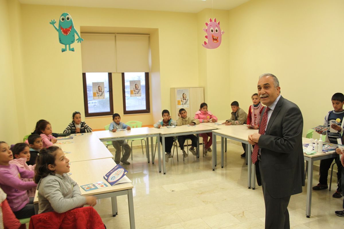 Fakıbaba, Çocuklara Mikroplardan Korunmayı Anlattı