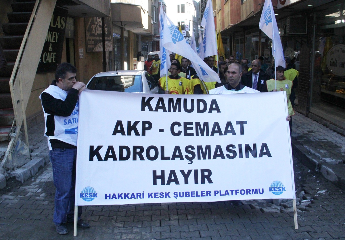 Hakkari Kesk\'ten \'Kadrolaşmaya Hayır\' Yürüyüşü