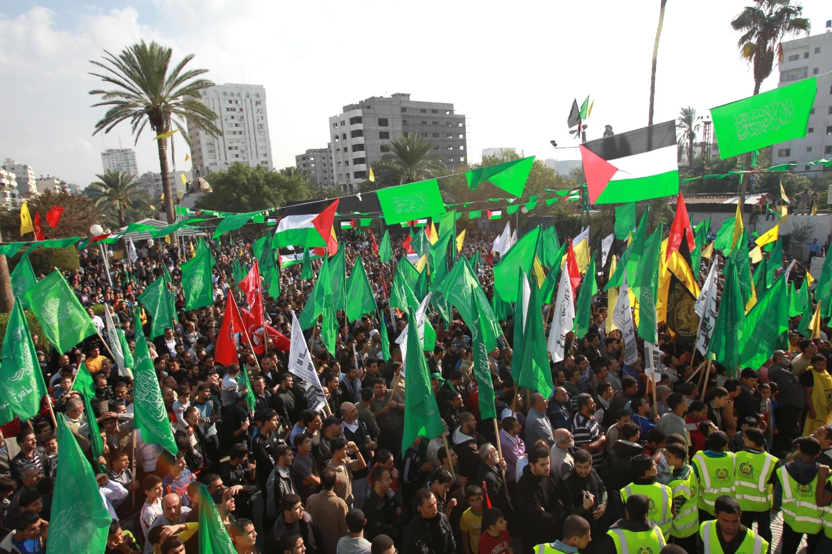 Hamas\'ın 25\'inci Kuruluş Yıldönümü Kutlamaları
