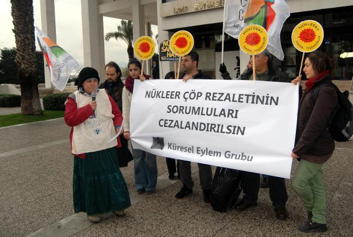 İzmir\'de Tehlikeli Atık Tepkisi