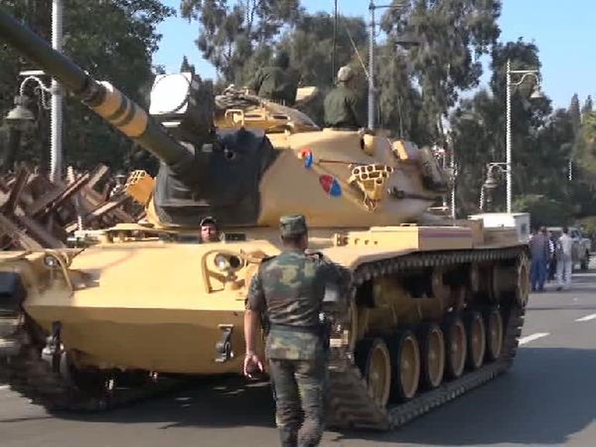 Mursi\'yi Tanklar Koruyor