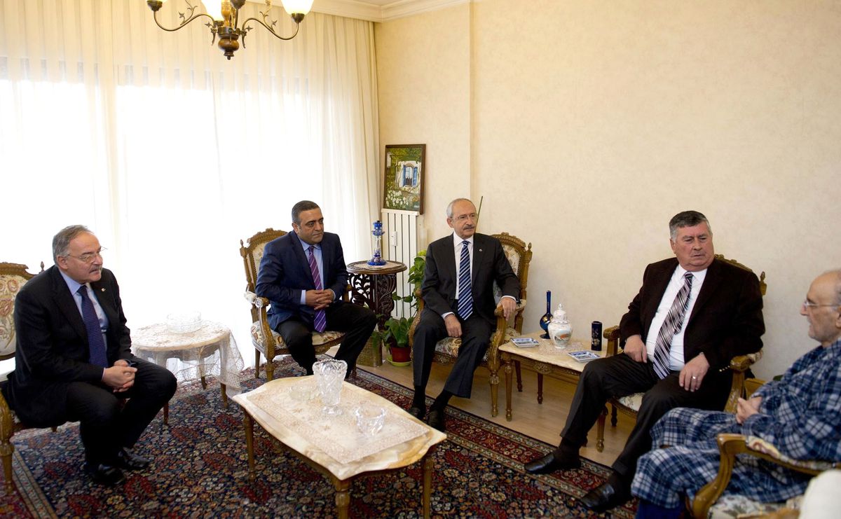 Kılıçdaroğlu\'ndan Kadep Genel Başkanı Elçi\'ye "Geçmiş Olsun" Ziyareti