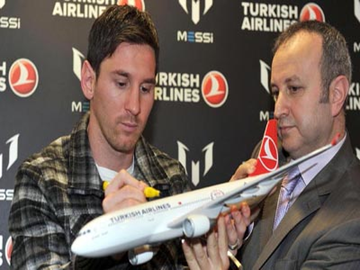 Messi\'den Cim Bom\'a Övgü...