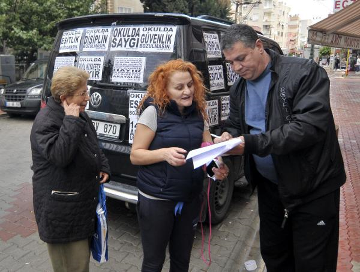 Serbest Kıyafete Karşı İmza Kampanyası Başlattı