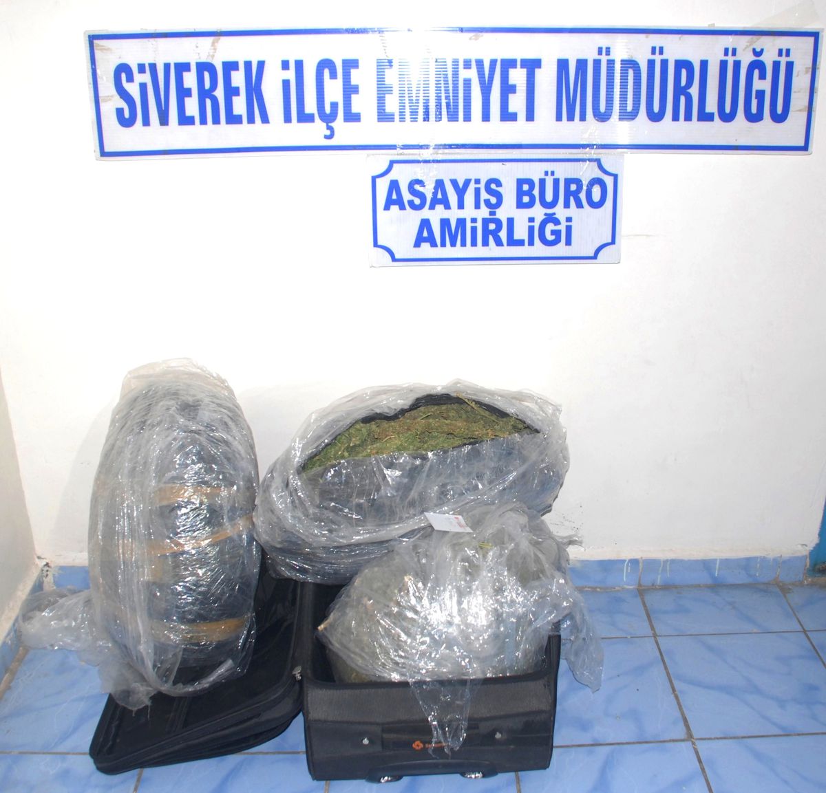 Siverek\'te 15 Kilo Esrar Ele Geçirildi