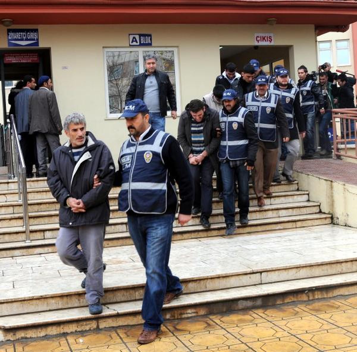 Torbacılara Şafak Baskını