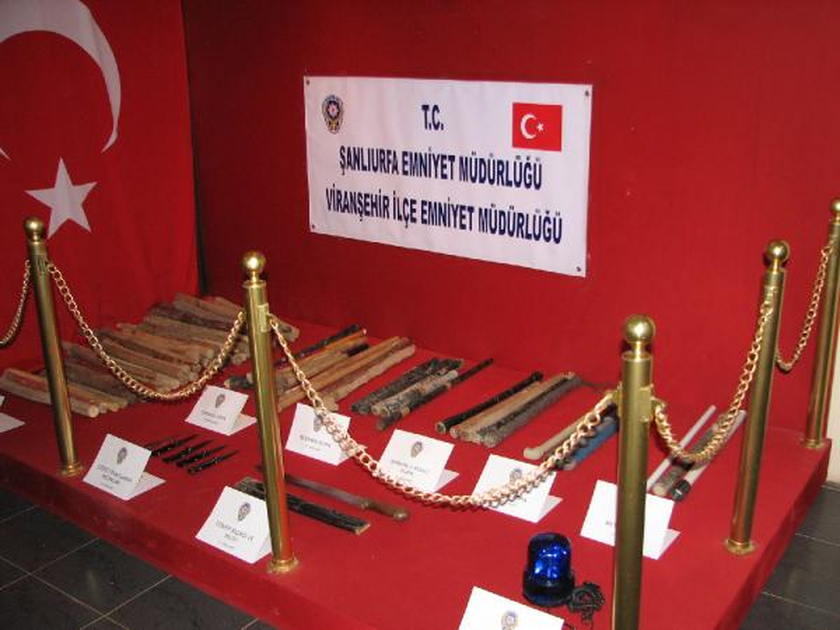 Virahşehir\'de Ele Geçirilen Suç Aletleri Şaşırttı