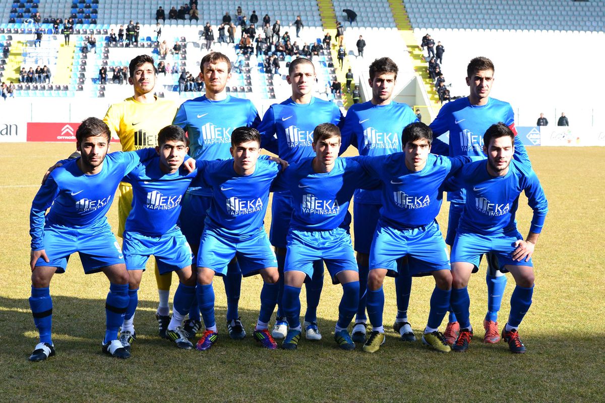 Yakutiyespor, Lideri Devirmenin Peşinde
