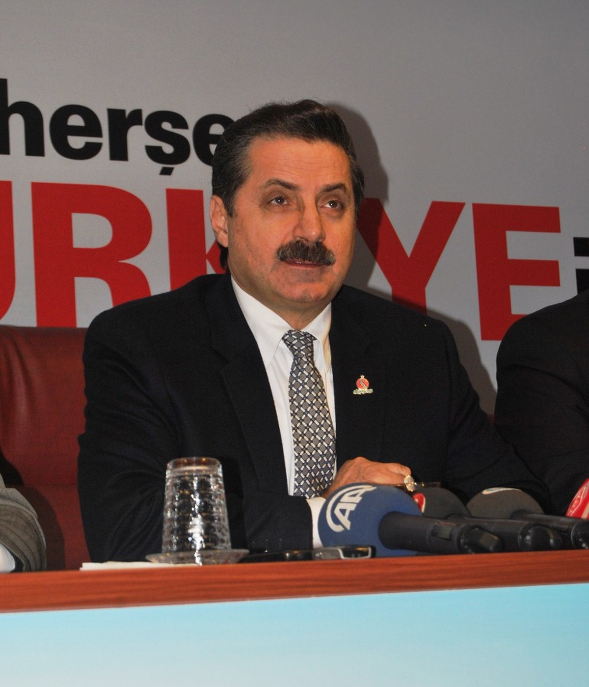 Bakan Çelik: "Yerel Seçimlerde Eskişehir\'de İddialıyız"