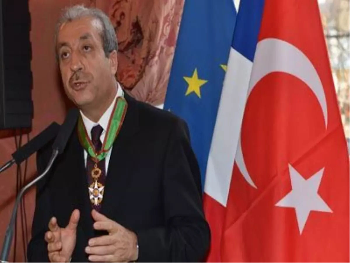 Bakan Eker'e Fransa'dan Liyakat Nişanı
