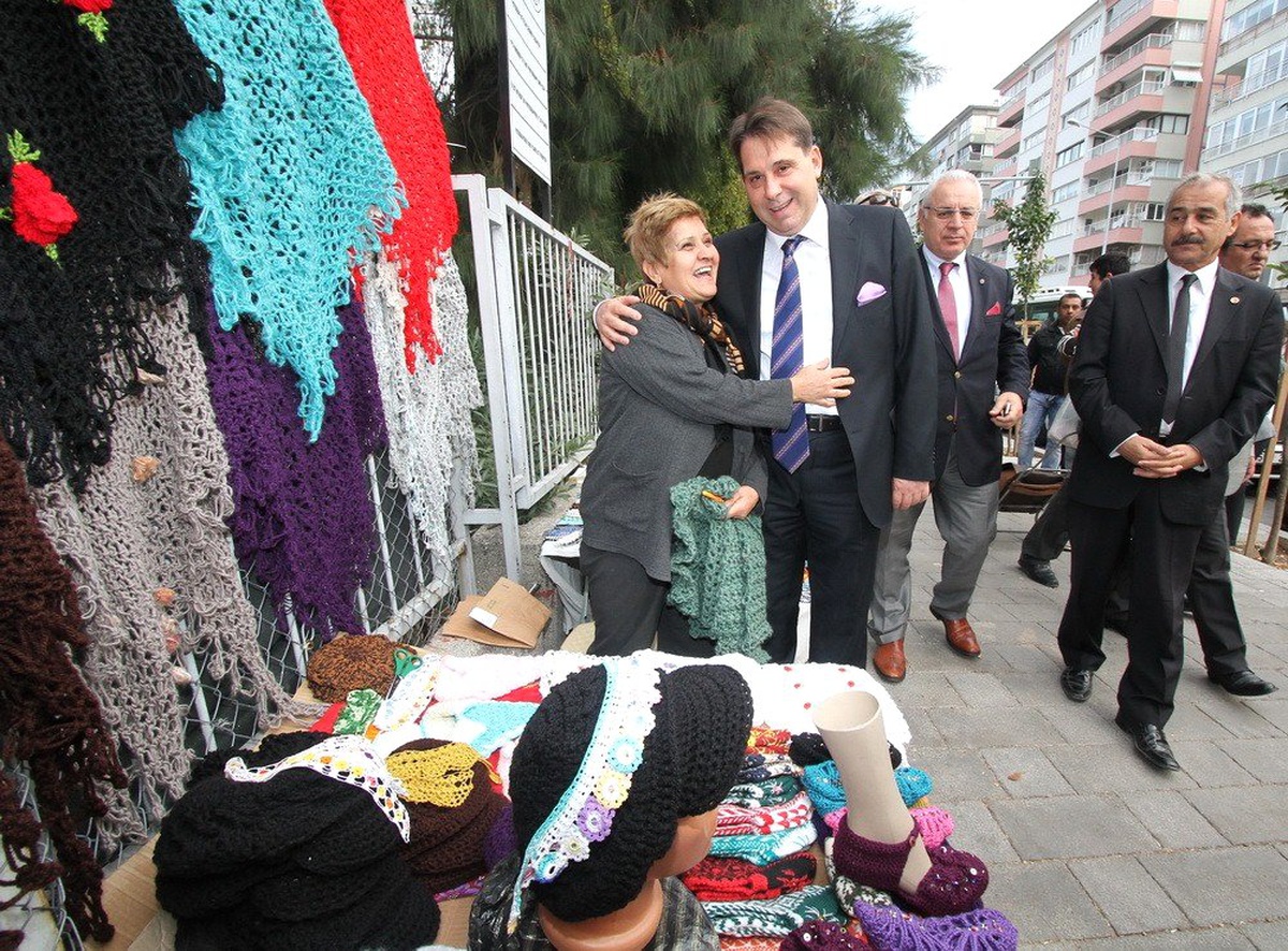 Başkan Tartan, Pazarcı Esnafını Ziyaret Etti