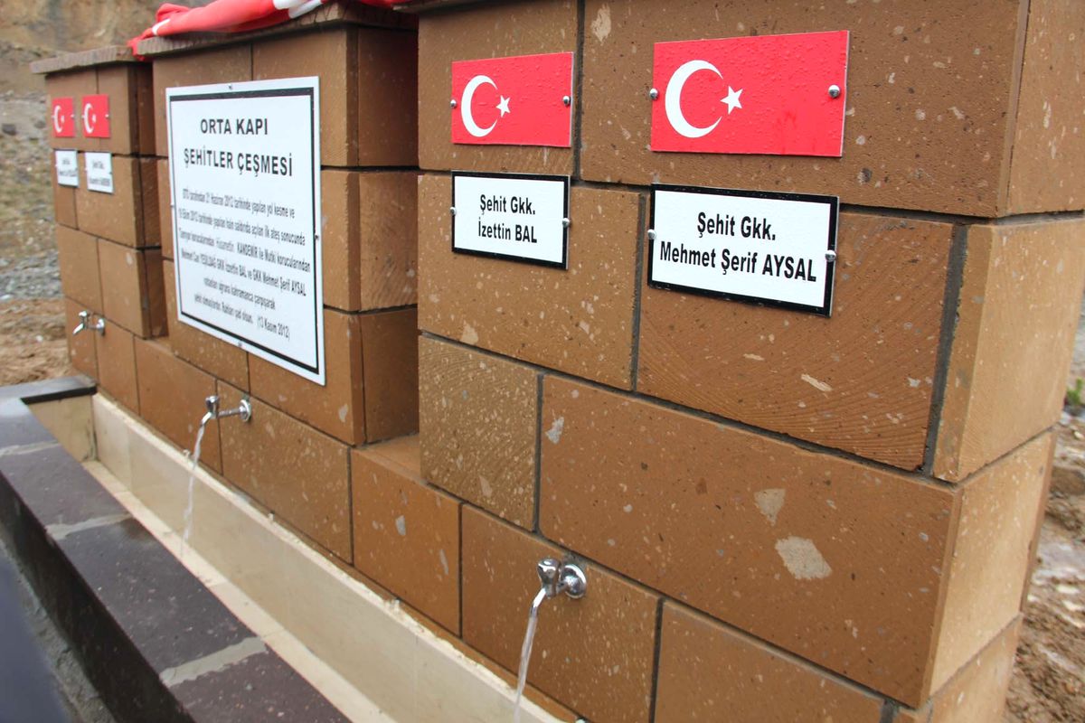 Bitlis\'te Şehit Korucular İçin Çeşme Yaptırıldı