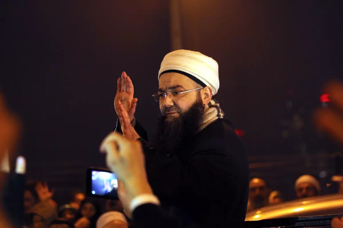 "Cübbeli Ahmet Hoca" Cezaevinden Ayrıldı (1)