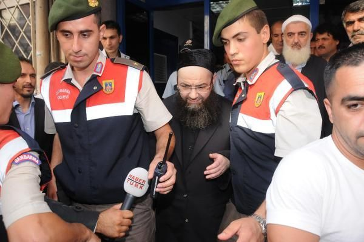 Cübbeli Ahmet Hoca" Tahliye Edildi (2)