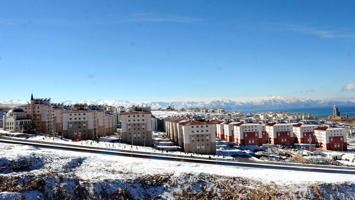 Depremzedeler Kalıcı Konutlara Yerleşiyor