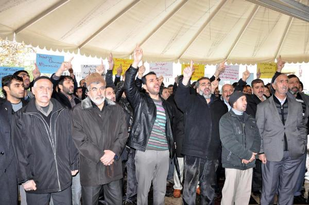 Elazığ\'da Başörtüsüne Serbestlik Eylemi