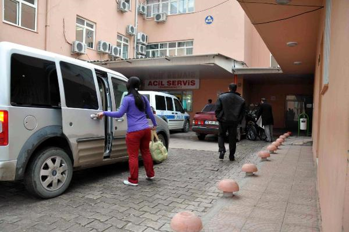 Hastaneye Getirilirken Yolda Doğum Yaptı