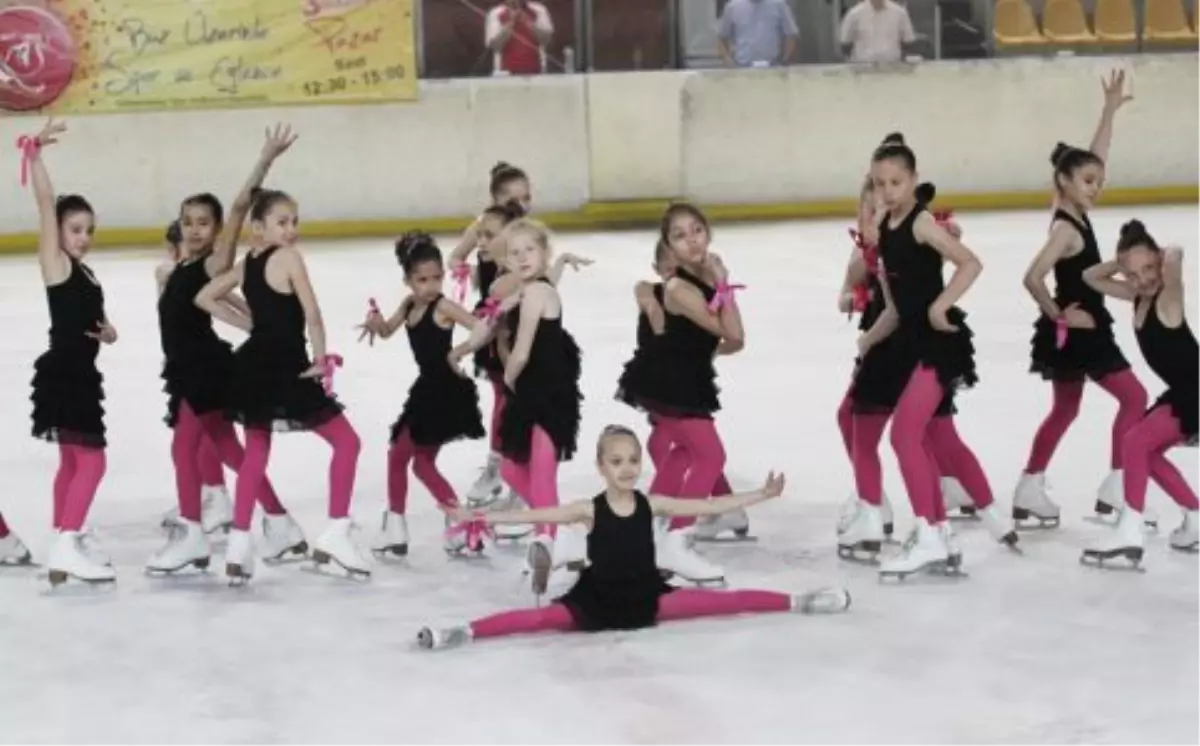 Kağıtspor\'lu Minikler Buzda Yarışacak