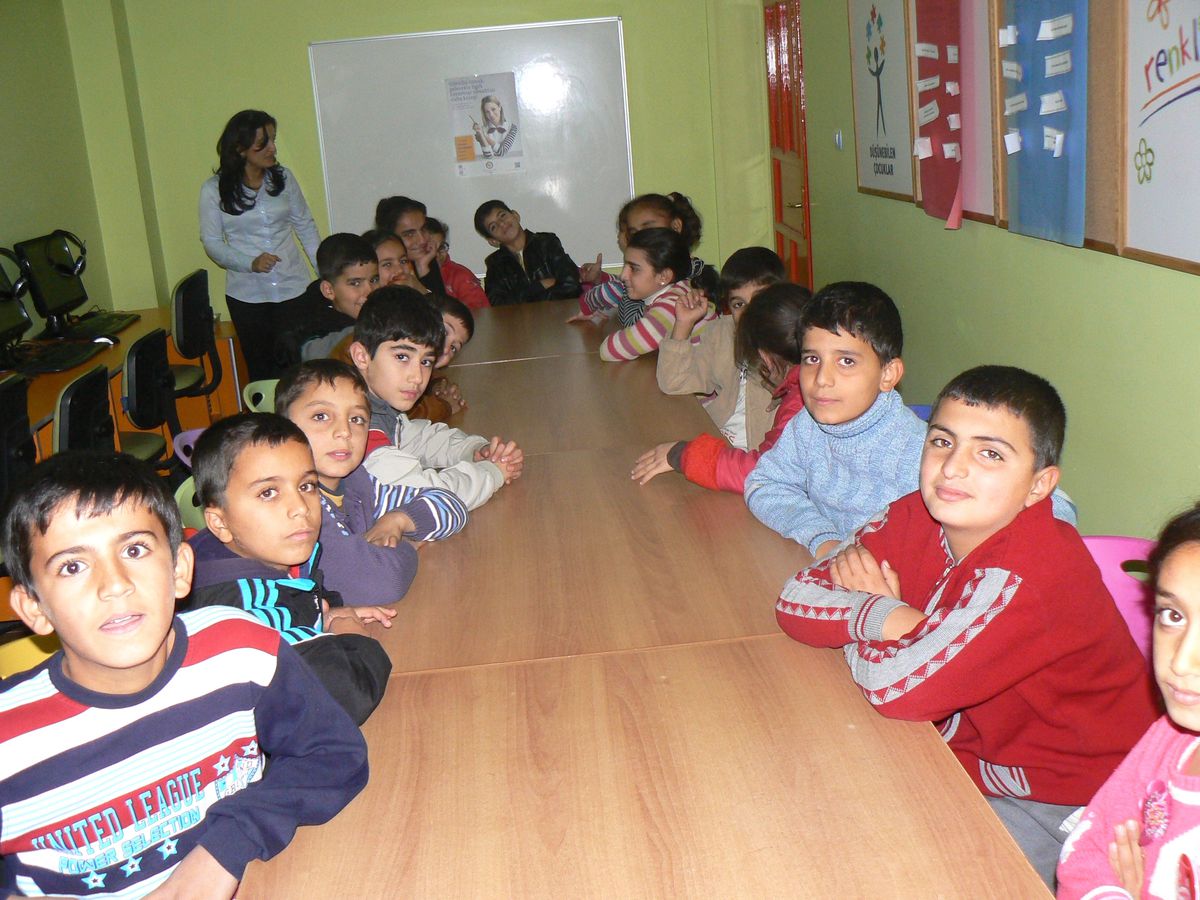 Kulp Kaymakamı Çocuklarla Bir Araya Geldi