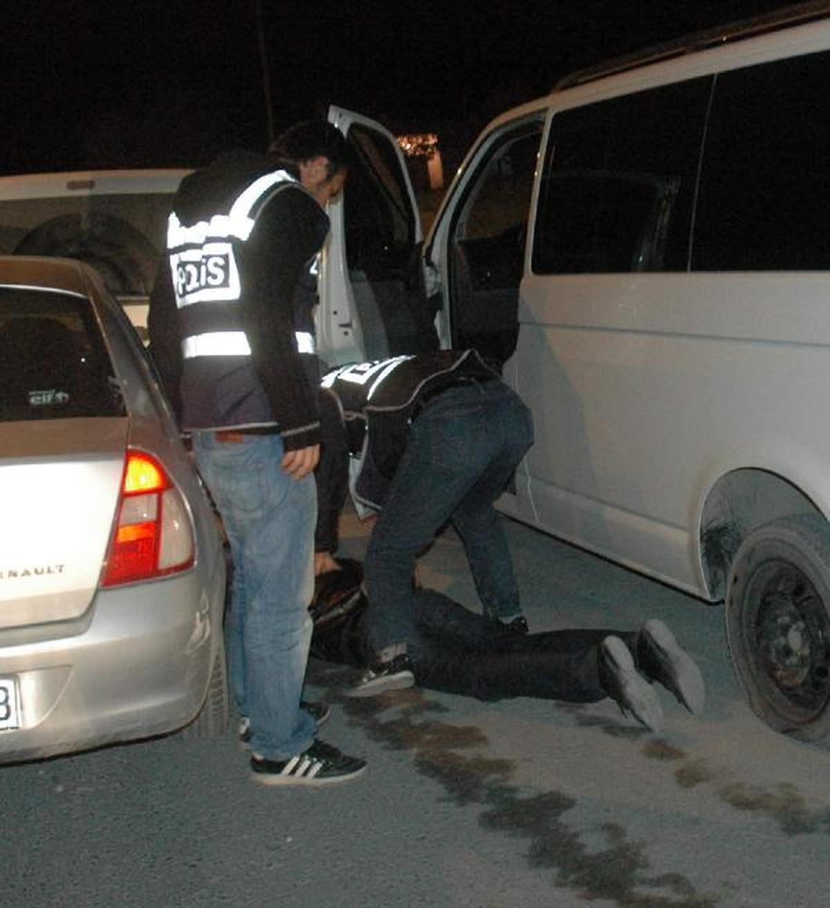 Minibüste 116 Kilo Esrar Ele Geçirildi