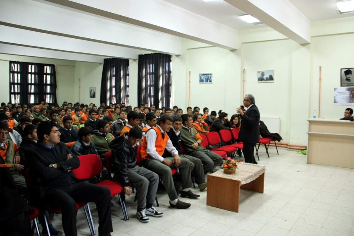 Öğrencilere İletişim ve Motivasyon Semineri