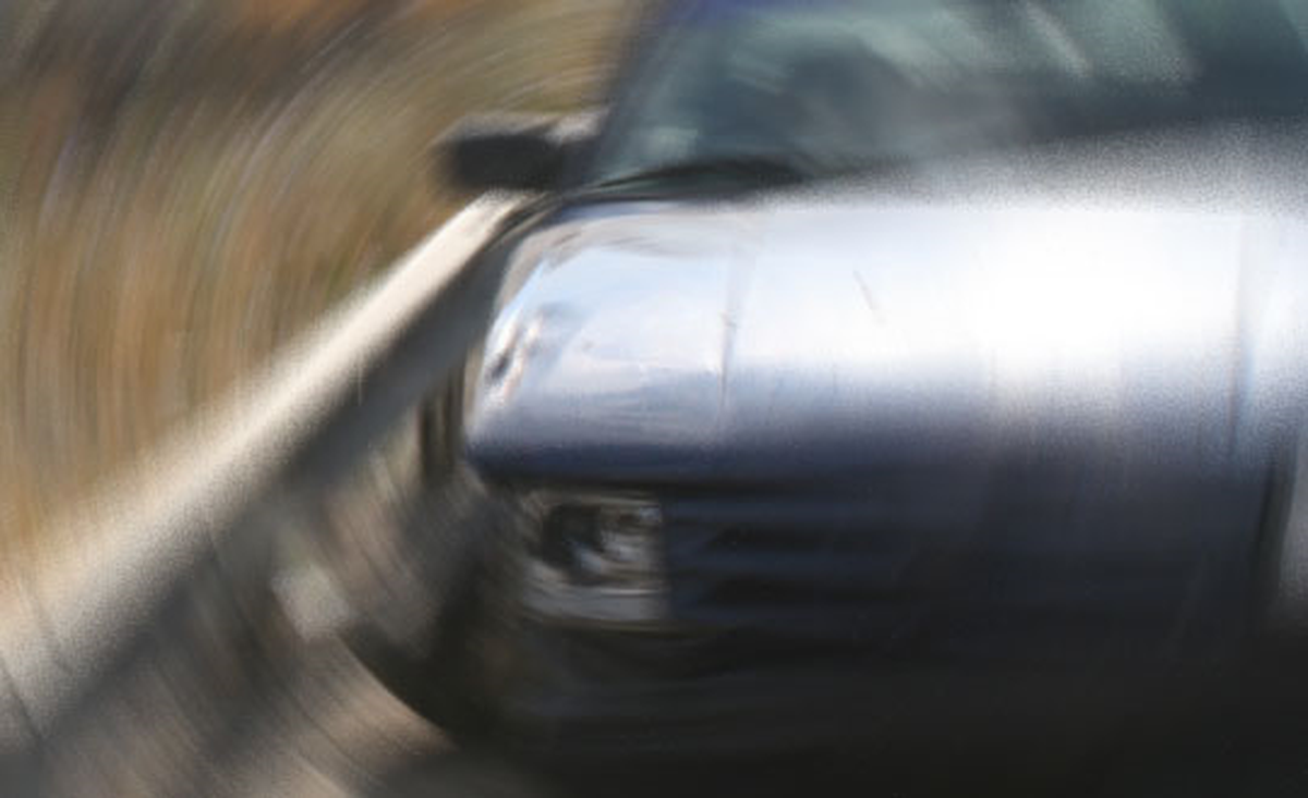 Otomobil Uçuruma Yuvarlandı: 1 Ölü