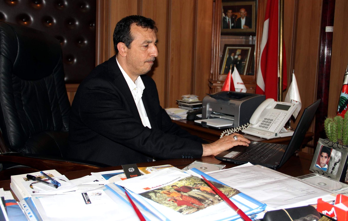 Başkan Demirbaş\'tan Ana Dilde Hizmet Açıklaması