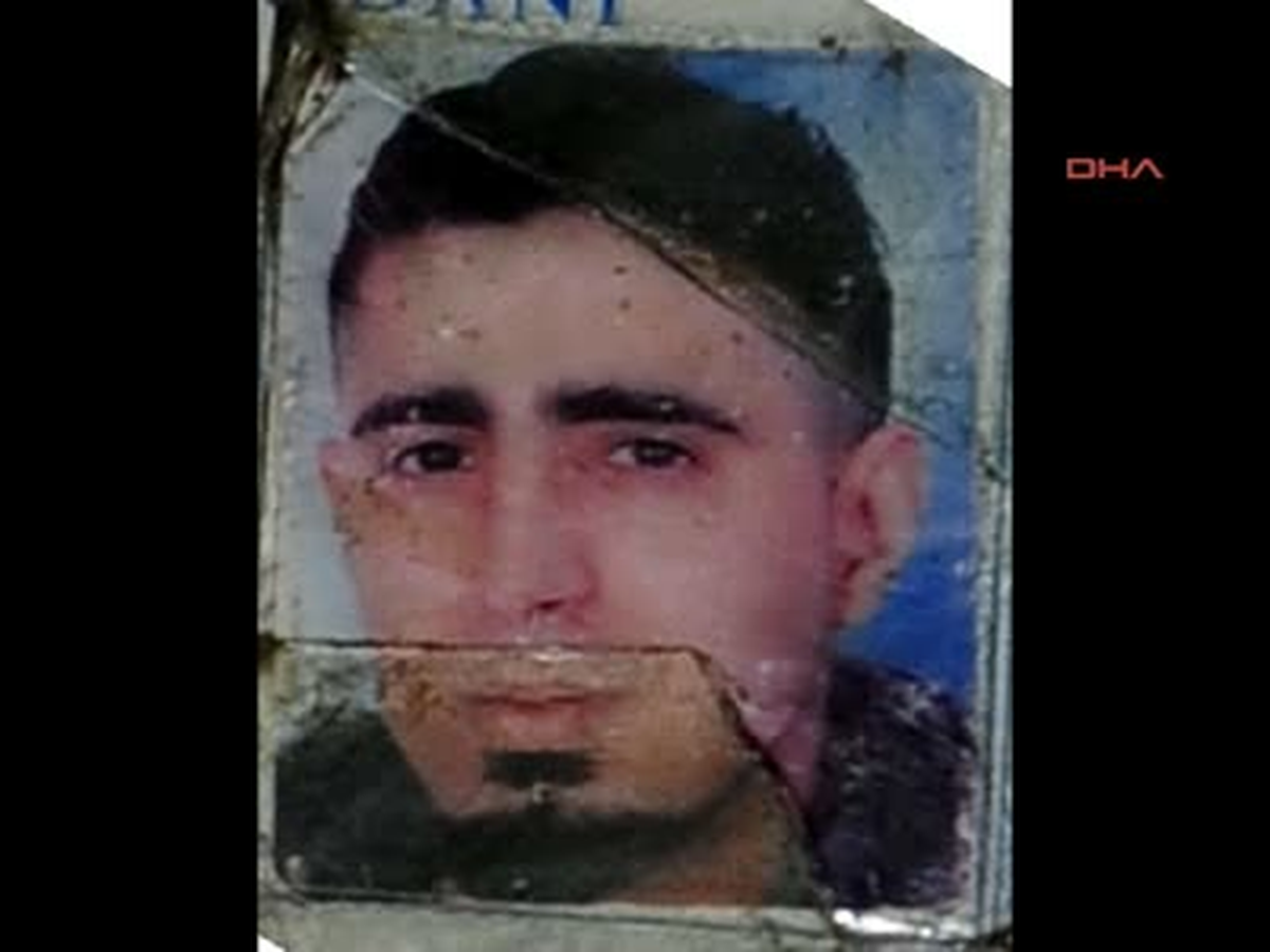 Park Halindeki Tır\'a Arkadan Çarpan Sürücü Hayatını Kaybetti