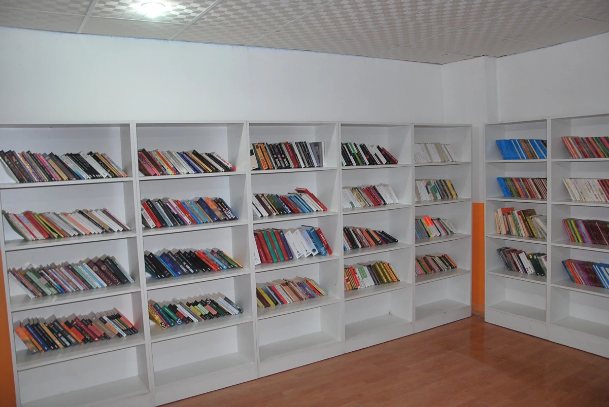 Patnos\'ta Kütüphane Açılışı
