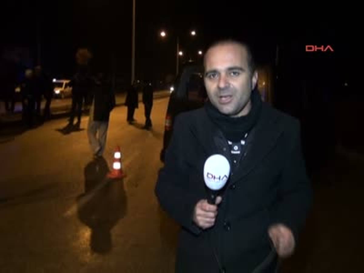Polisten Kurtulmak İçin Esrar Çantasını Yola Attı