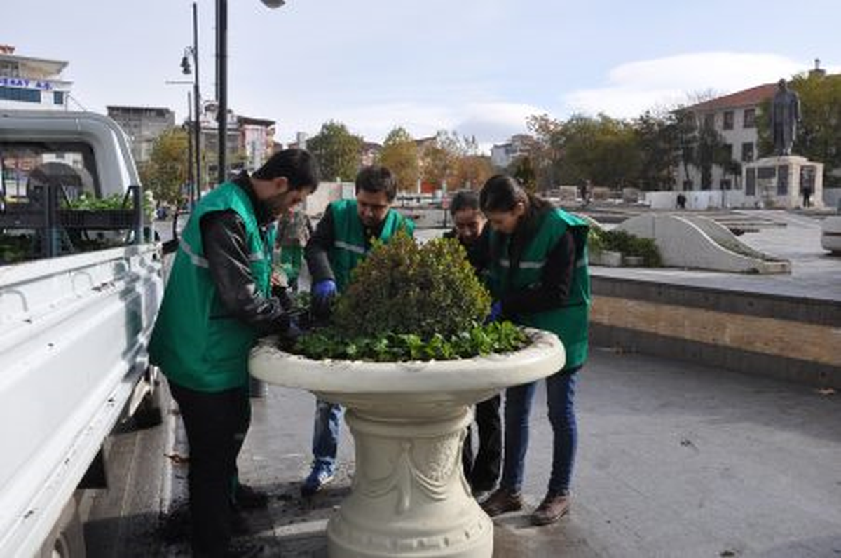 Üniversiteli Öğrencilerden Örnek Davranış