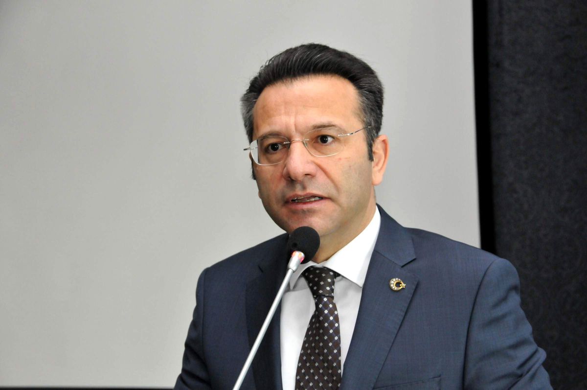 Vali Aksoy\'dan Mobilya ve Gıda Sektörüne Tavsiye